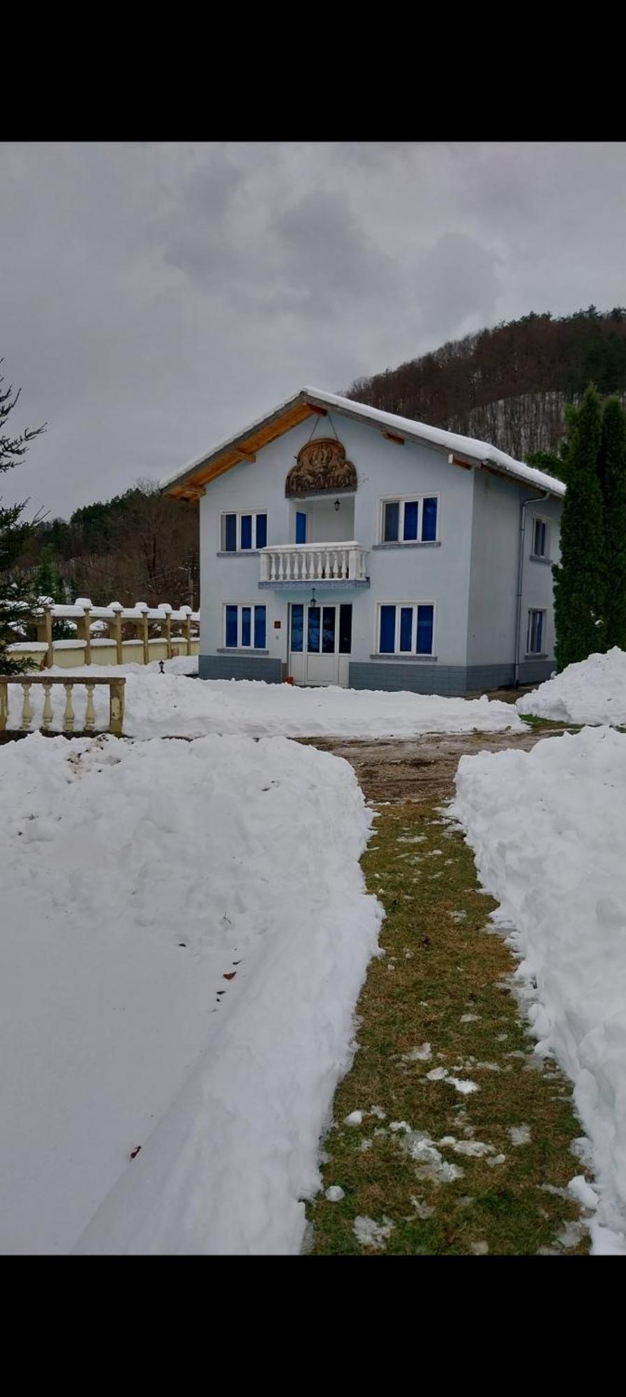 Vacation Home Yoanna Treavna Exterior foto